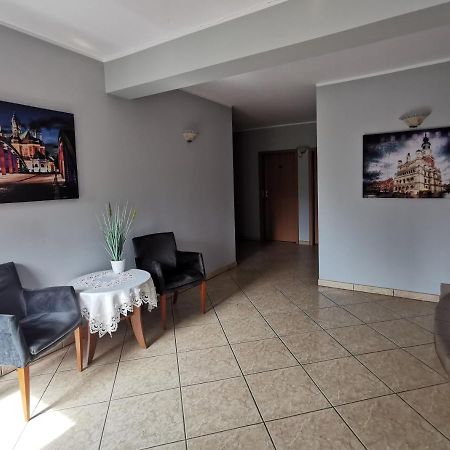 Hotel Zieliniec Познань Екстер'єр фото