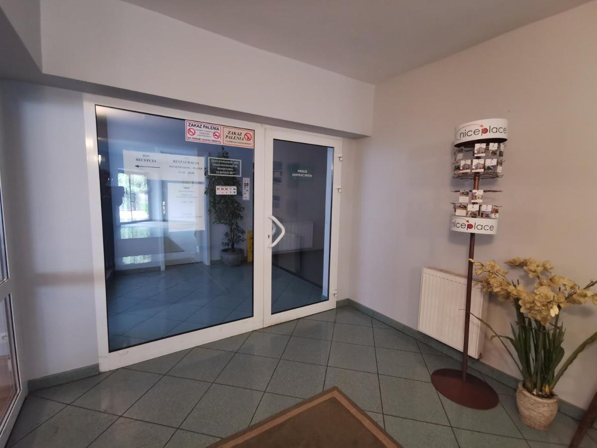 Hotel Zieliniec Познань Екстер'єр фото