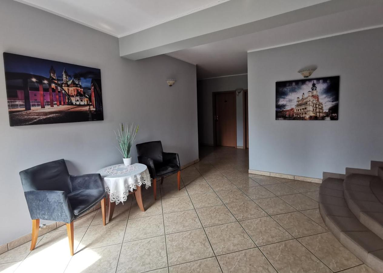 Hotel Zieliniec Познань Екстер'єр фото
