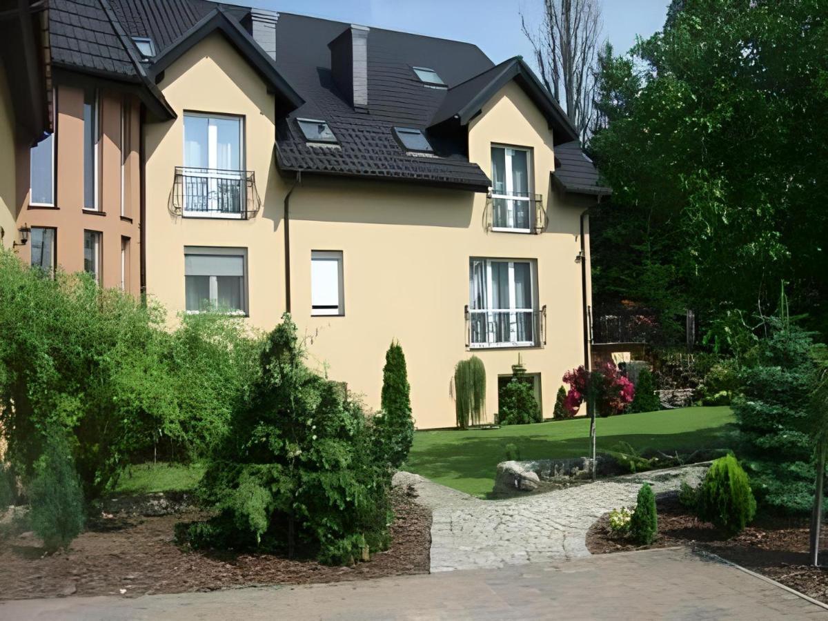Hotel Zieliniec Познань Екстер'єр фото